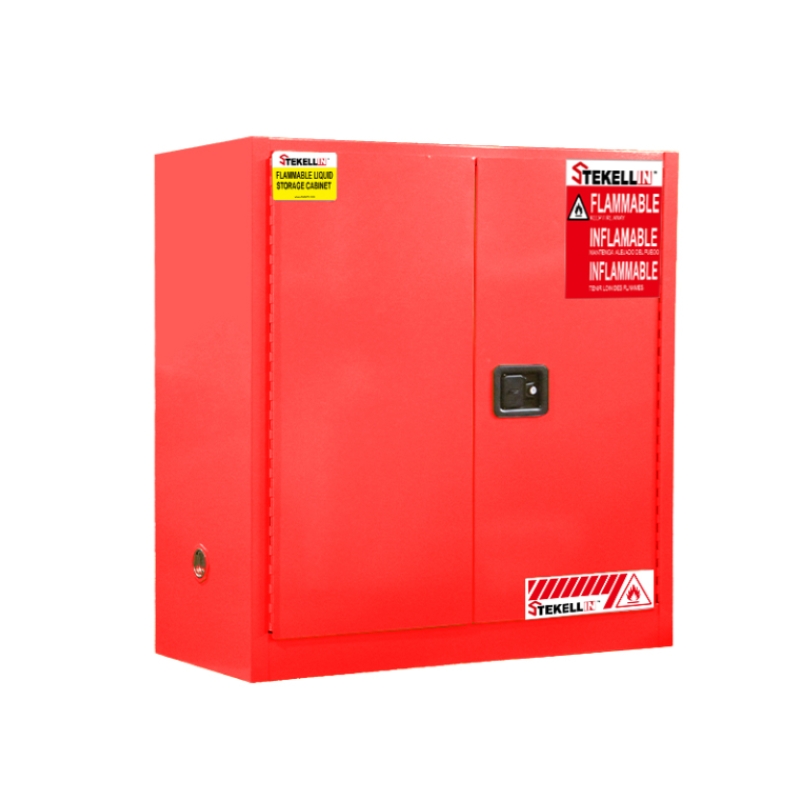 Armoire de sécurité Combustible, 30 gallons, rouge, porte Double, Type porte manuelle/à fermeture automatique (30 Gal/114 L)